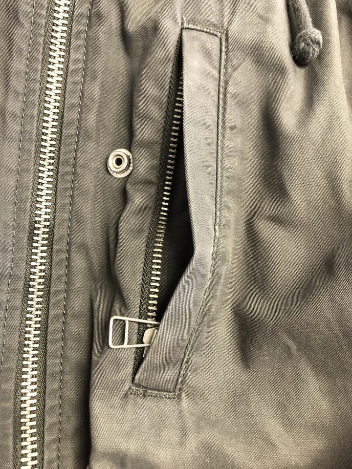 Chaqueta Parka GAP Para Hombre Mediana Verde Oliva Forrada Sherpa Piel Sintética Con Capucha Cremallera A Presión Foto 4 de 4