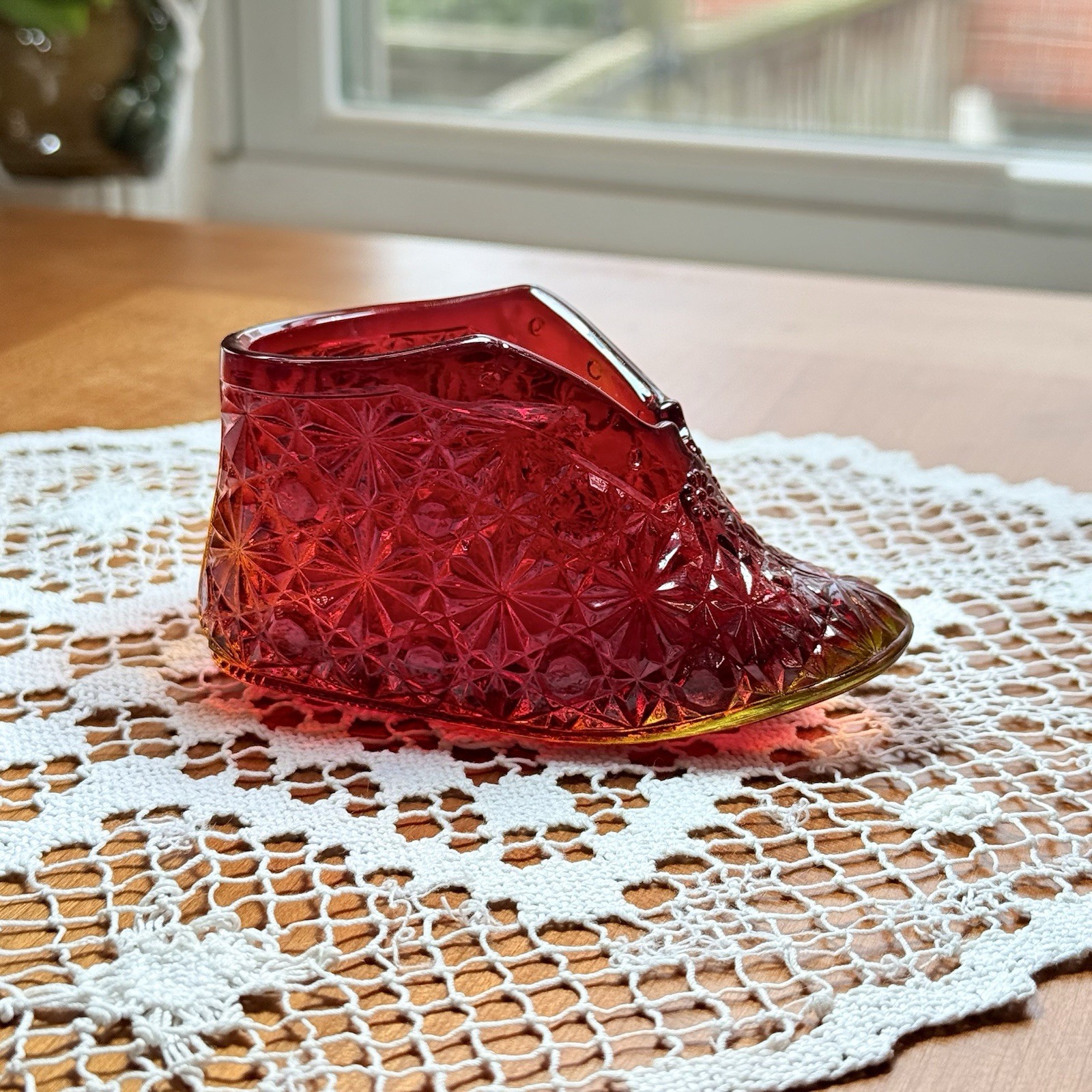 Vintage FENTON Red/Amberina Baby Shoe Bootie Daisy & Button pattern w/UV glow!