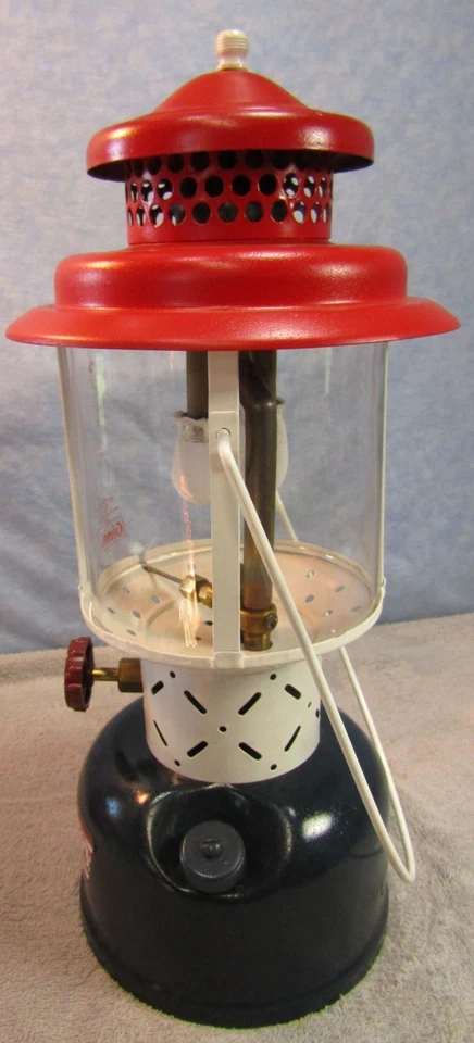 COLEMAN CUSTOM MODEL 220E LANTERN CELERBRATING USA SEMIQUINCENTENNIAL 1776 -2026 - Image 2 of 4