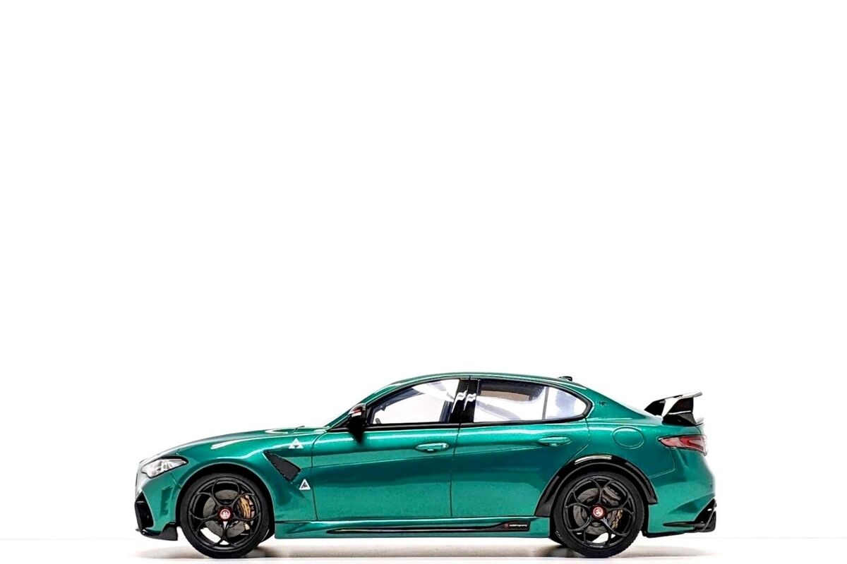 OttO Mobile 1:18 Alfa Romeo Giulia GTAm in Verde Montreal OttO Mobile 1:18 Alfa Romeo Giulia GTAm in Verde Montreal