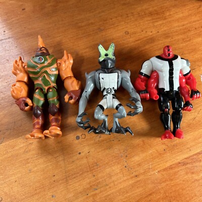 Three Figures Bandai CN 2007 Ben 10 Ben Wolf Alien Force Toy 4'' Action Figure