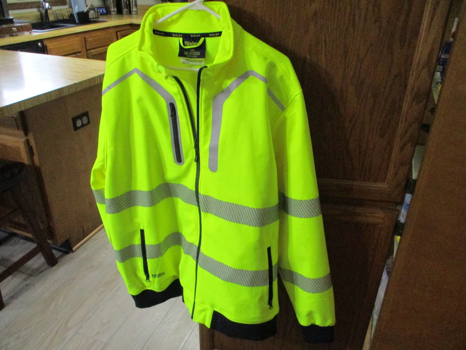 New No Tag Bisley Workwear Jacket Ansi Type R Class 3 Soft Shell,2 XL Excellent! image 3