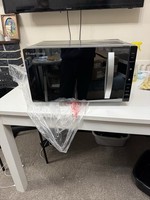 Russell Hobbs RHFM2363S 23L Silver Flatbed Digital Microwave 800W - Brand New