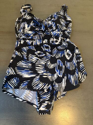 black UNBRANDED one piece swimsuit size 16