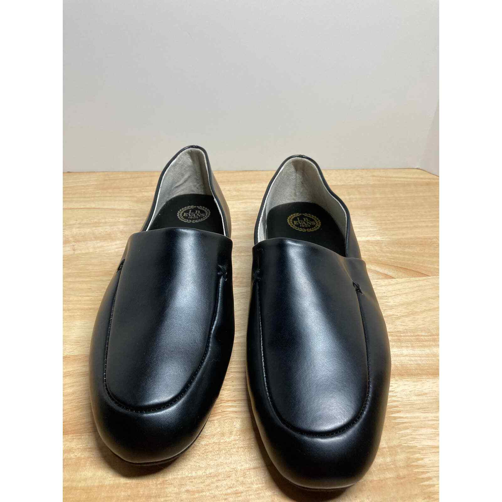 LB Evans 1804 Mens Slippers Size 10 1/2 