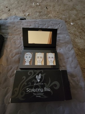 Younique SCULPTING TRIO LIGHT - Contour & Highlight PALETTE New