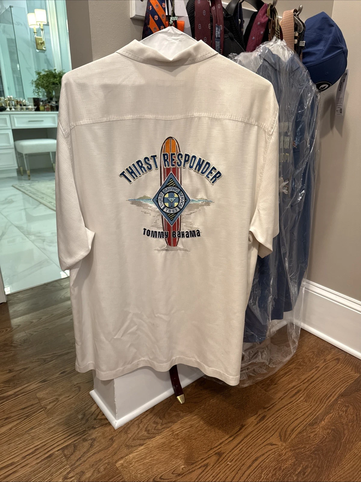 Tommy Bahama Thirst Responder Shirt Mens XL White Silk Button Front