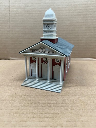 Vintage HO Scale COUNTY COURTHOUSE built up Train Layout Structure (30)
