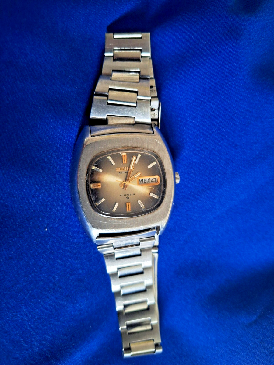 【n】vintage メタリックSK & ニットSK まとめ売り Mens Vintage SEIKO 7009-8289 Day Date Black Dial Automatic on