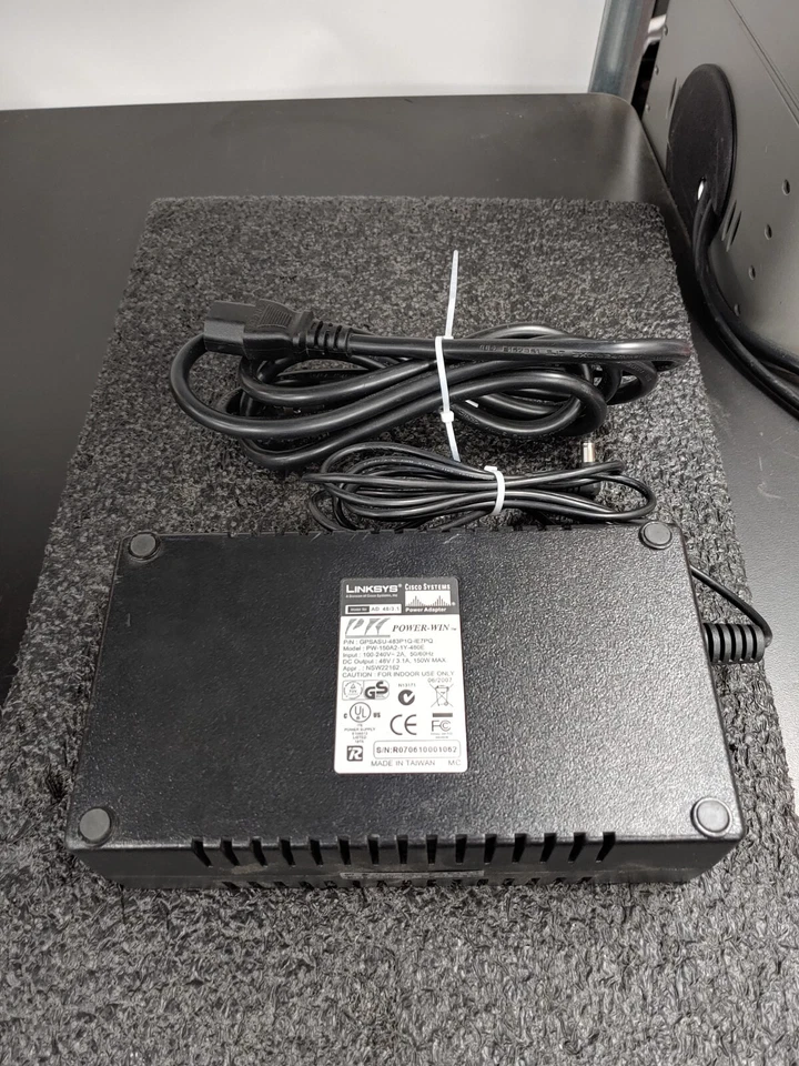 Fuente de alimentación CISCO Systems GPSASU-483P1Q-IE7PQ PW-150A-1Y-480E Foto 2 de 4