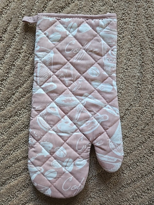 Coffee Pink Oven Mitt