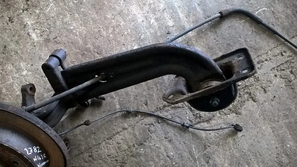 GENUINO SSANGYONG KORANDO 2012 2.0 DIÉSEL CONJUNTO BUJE TRASERO N/S/R PASAJERO IZQUIERDO Foto 3 de 4