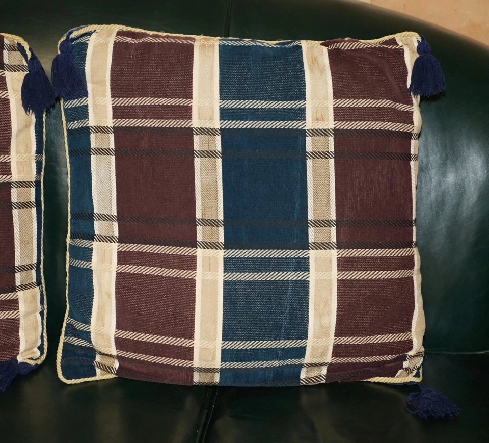 PAR DE ALMOHADAS GRANDES DE TERCIOPELO AZUL TARTÁN 55CM CON BORLAS SOFÁ SILLÓN COJÍN Foto 3 de 4