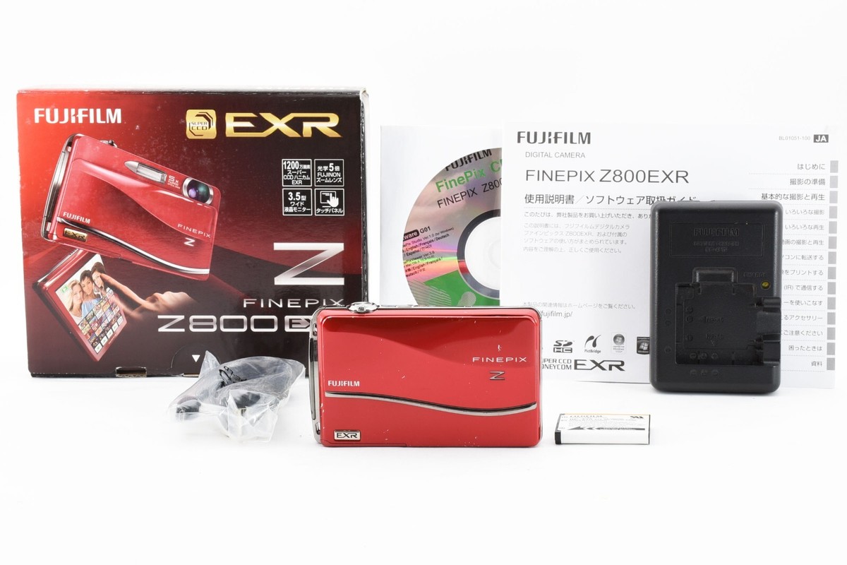Fujifilm FinePix Z800EXR 12.0MP Digital Camera Red [Exc
