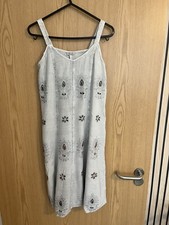 Light Grey Sleeveless Dress With Embroidered Detail Size 10