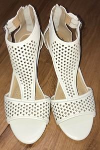 aerosoles sapphire wedge sandal