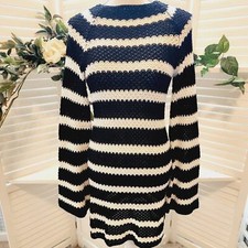 ALICE &  OLIVIA BLACK / WHITE KNITTED SWEATER DRESS WITH BELL SLEEVE SIZE SMALL