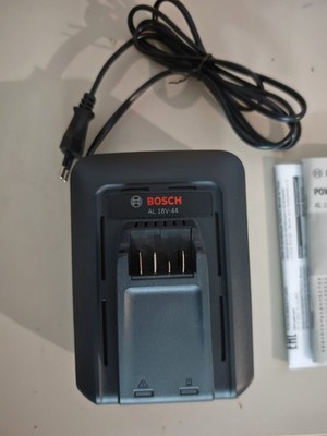 Bosch Schnellladegerät AL 18V-44 (18V System; 4,4A Ladestrom
