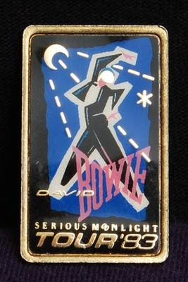 DAVID BOWIE SERIOUS MOONLIGHT TOUR '83 BROOCH STYLE PIN BEAUTIFUL CONDITION