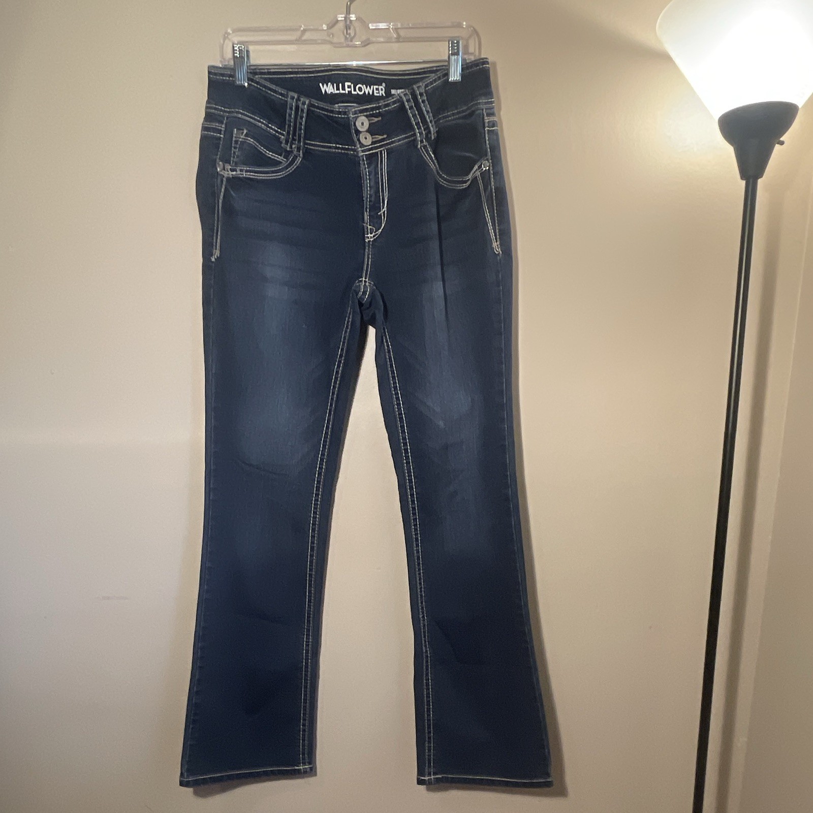 WallFlower Girls Curvy Fit Dark Wash Blue Denim Bootcut Jeans Size 9