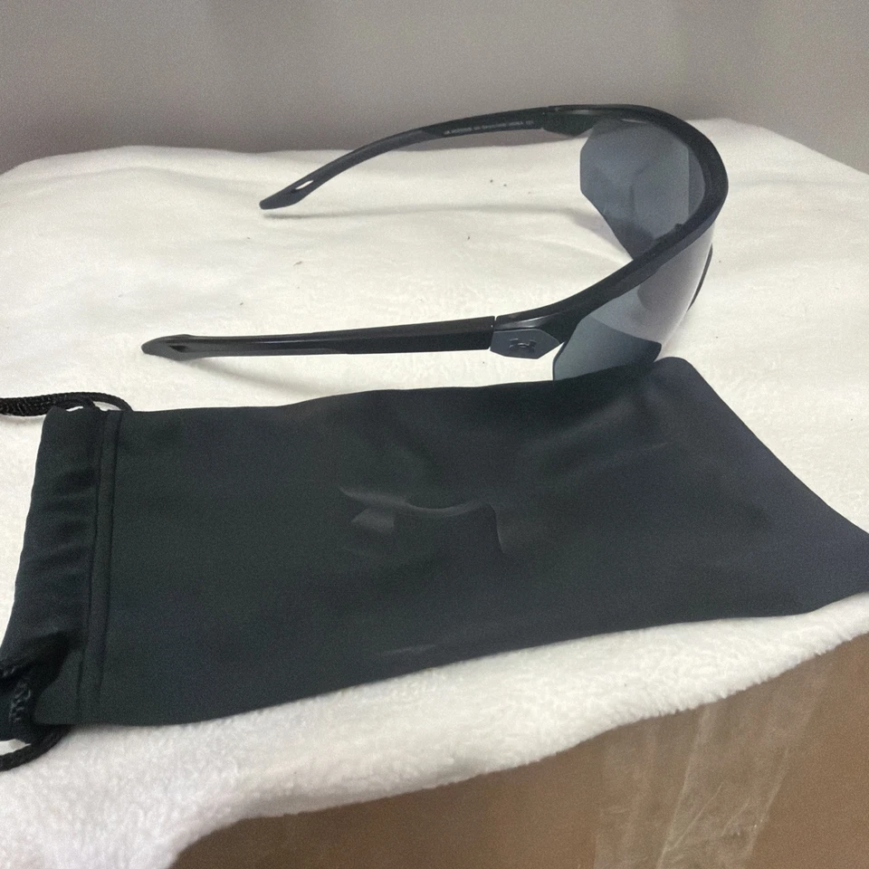🔥 Gafas de sol deportivas Under Armour marco elegante lentes oscuras 😎 Foto 4 de 4