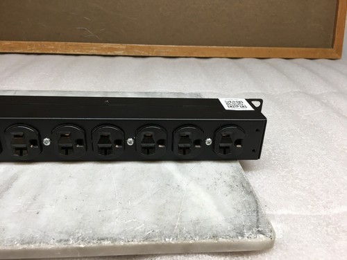 Bande de distribution d'énergie APC AP9563 Basic Rack-Mount PDU 10 prises - Photo 7/7