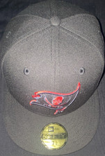 New Era 59FIFTY Tampa Bay Buccaneers NFL Football Fitted Cap 7 3/8 Black