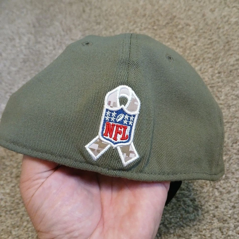 New Era 39THIRTY Salute to Service Jacksonville Jaguars NFL Sombrero Niños Talla M/L Foto 4 de 4