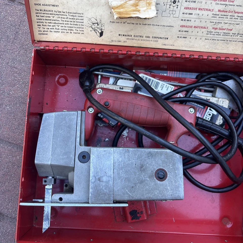 Serra elétrica vintage Milwaukee 6282 resistente SawZitt Jig Saw EUA - Imagem 2 de 4