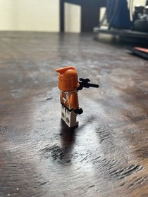 LEGO Star Wars Minifigure - Orange Bomb Squad Trooper with Blaster Gun (7913)