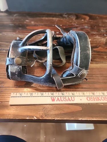 VTG Catchers Mask Unknown Maker Metal Leather - Picture 16 of 22