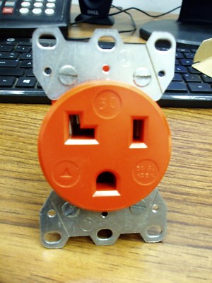 (C) ARROW HART 1G5716 Isolated Grounding Single Receptacle 1 Gang ORANGE QTY 10