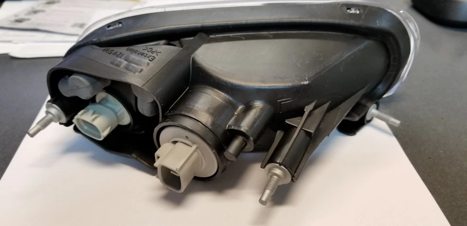 Luz de estacionamiento/señal de giro izquierda Toyota Supra 1997-98 OEM 81520-80086 Foto 3 de 4