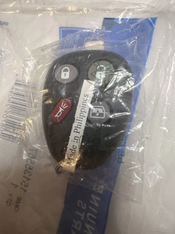 Оригинальный брелок-передатчик для дистанционного открывания дверей без ключа GMC GM 04-05 Envoy XUV 15135557 - Изображение 2 из 4