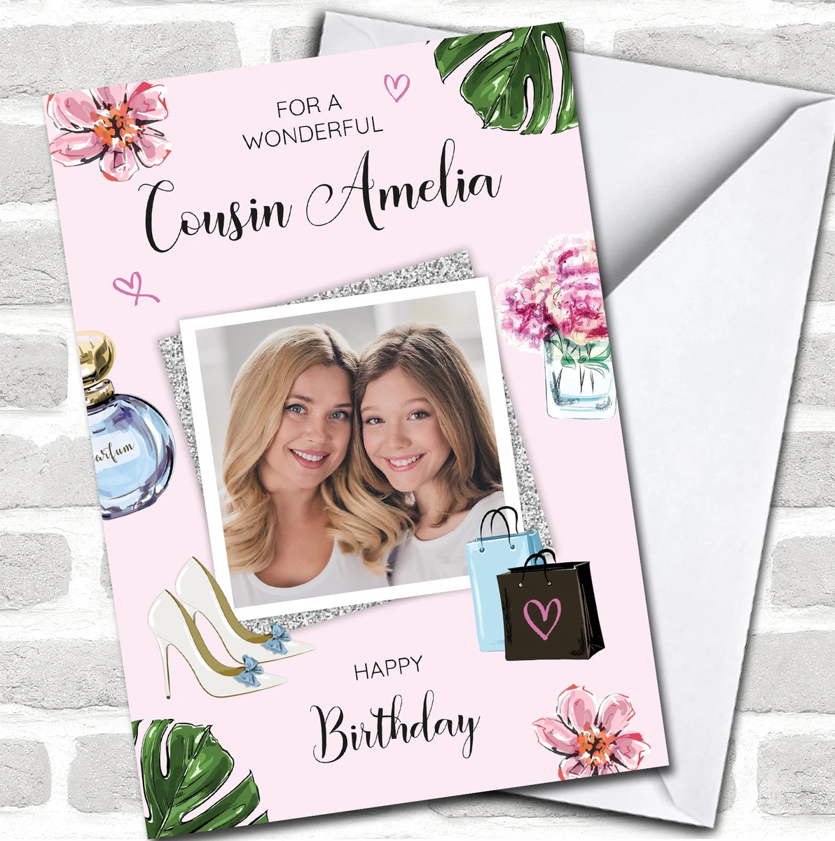 Padre E Hijo Tomando Té Juntos Durante La Celebración Del Cumpleaños De Mediana Edad Vertiendo Desde Una Tetera Acero 367600043