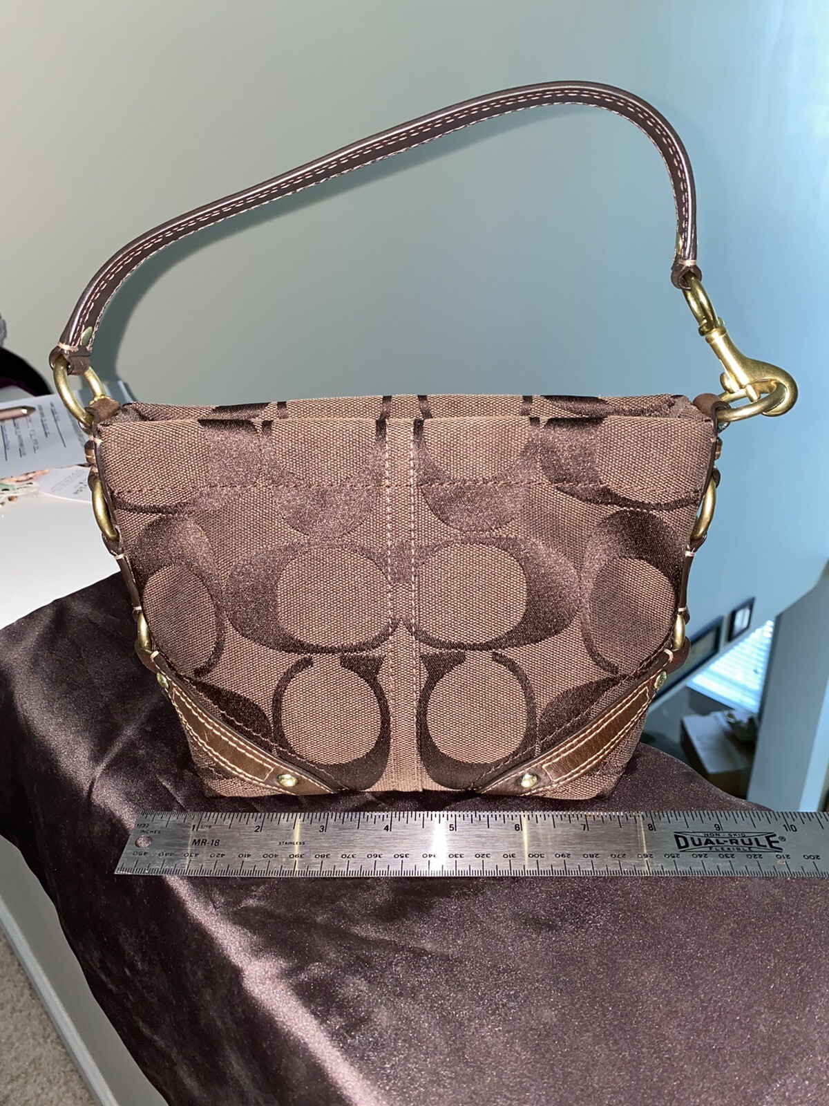 Coach Carley Top Handle Pouch Chocolate Signature EUC… Gem