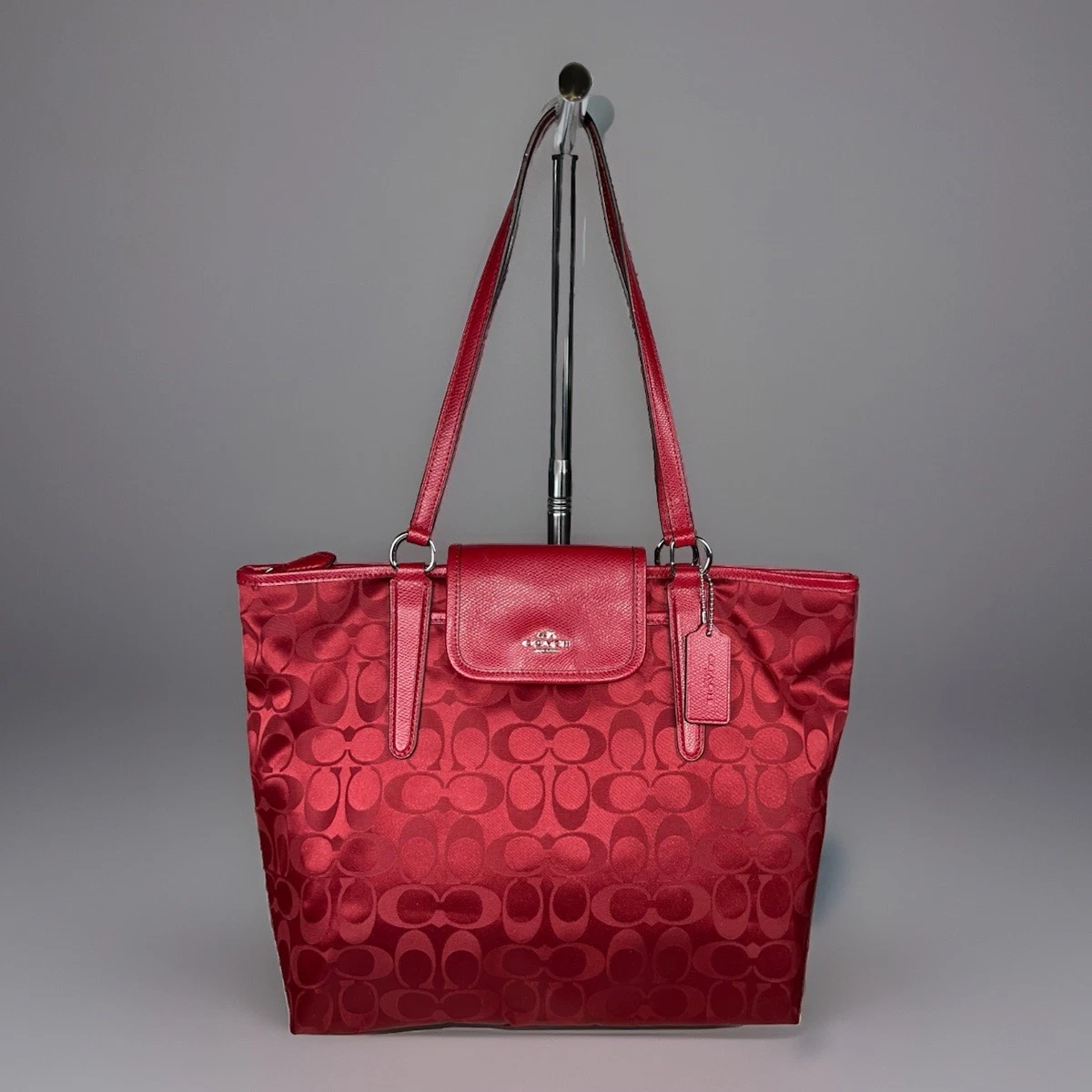 バッグ COACH 2way ShoulderBag ToteBag Signature COACH® | Swing Zip Bag 20 In Crystal Signature Jacquard