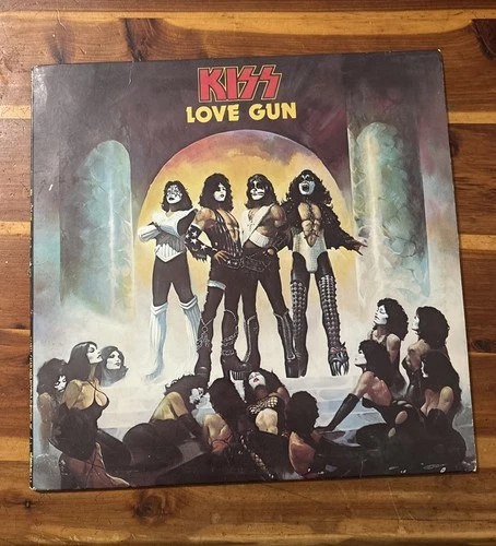 Kiss Love Gun Original 1977 Casablanca OG Vinyl Record w/og inner sleeve *Tested