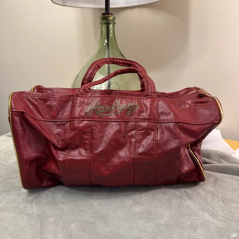Bolso de Gimnasio Rawlings Vintage Borgoña Cuero Look Retro Deportes Lona Años 80 Dorado Foto 2 de 4