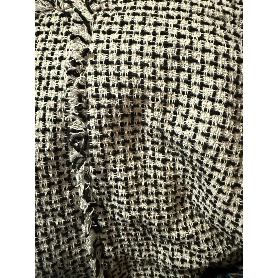 Pantalones Cortos ZARA Tweed Cintura Alta Flecos Pata de Gallo Talla Pequeña Foto 4 de 4