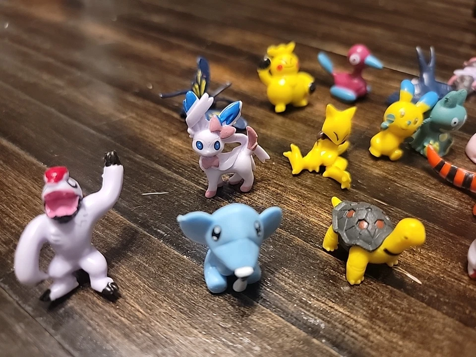Lot of 23 RL Pokemon Mini R/L.W 1" Figures 2006 2007 Vintage - Image 2 of 4
