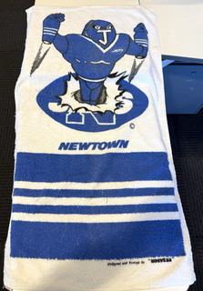 NEWTOWN JETS 2 x BEACH TOWELS RETRO RUGBY LEAGUE PRE OWNED