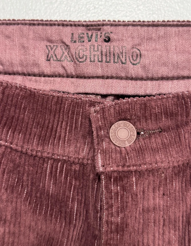 Pantalones chinos Levis XX para hombre 32x32 pana malva estándar cónicos informales elásticos NUEVO Foto 3 de 4