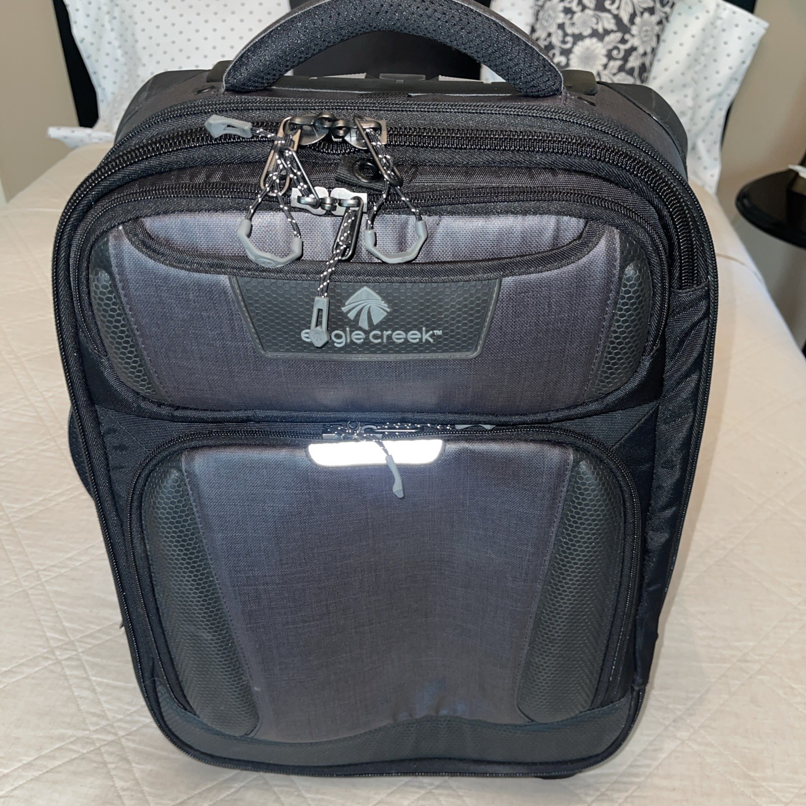 Eagle Creek Tarmac International Carry-On 2 Wheeled Suitcase