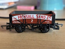 HORNBY OO GAUGE R6009 "HENSALL SAND" 4 PLANK WAGON , Mint Condition !