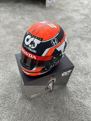 Bell 1/2 2021 Yuki Tsunoda  Signed Helmet Alpha Tauri