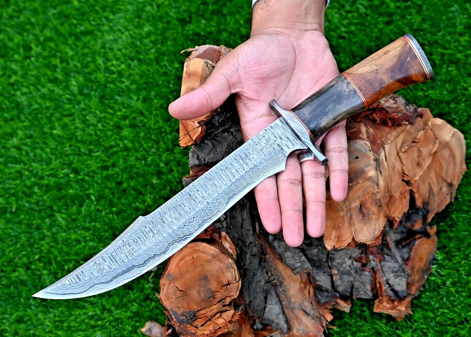 Cuchillo Bowie de caza de acero Damasco forjado a medida mango de madera y hueso 2914 Foto 2 de 4
