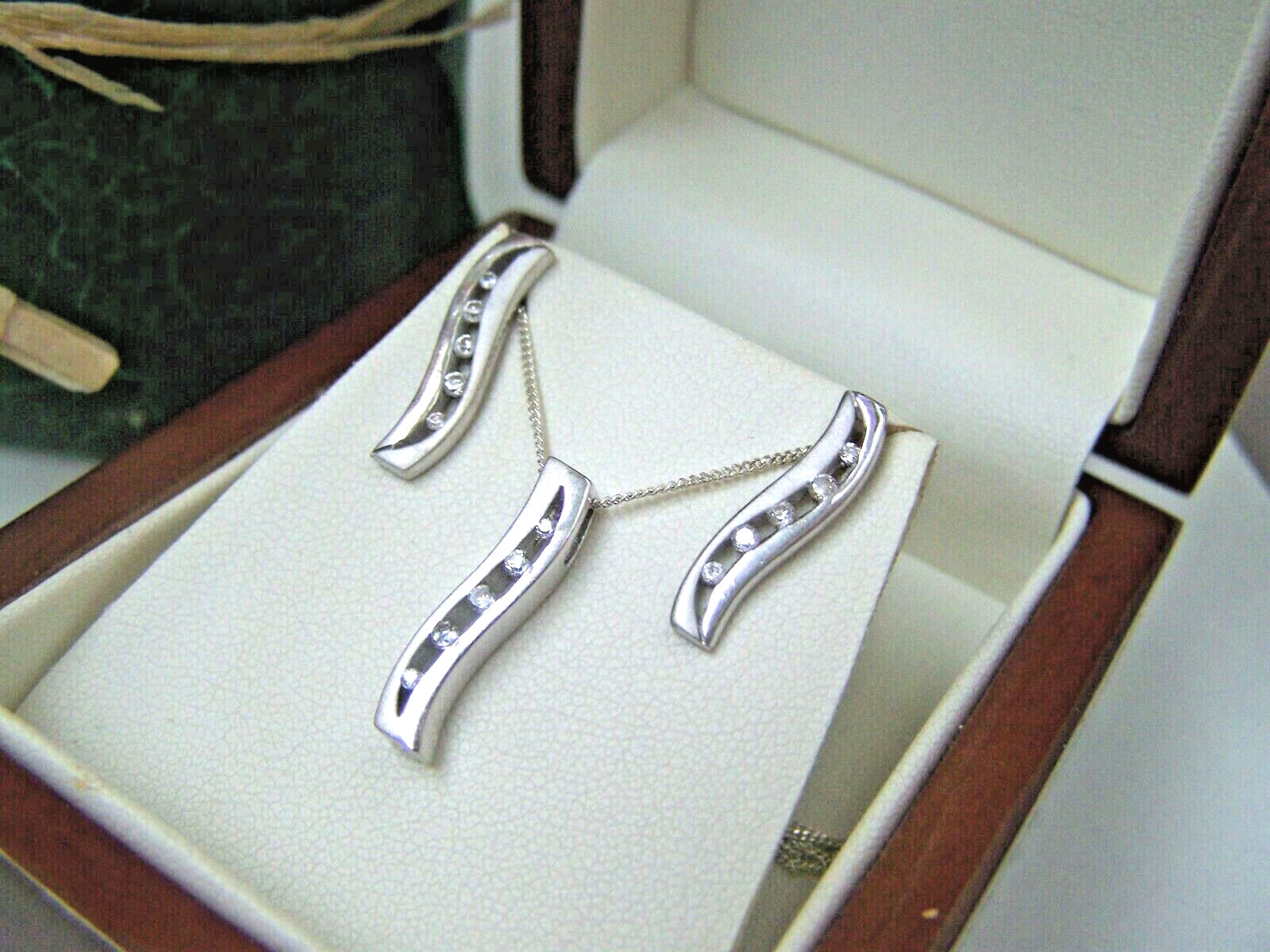 GORGEOUS STYLISH SOLID STERLING SILVER PENDANT 18… - image 1