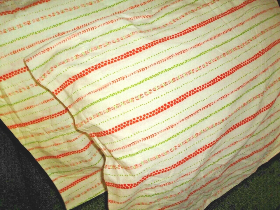 TARGET XHILARATION ORANGE GREEN CREAM DOTS (PAIR) STANDARD PILLOWCASES 19 X 29 - Image 2 of 4