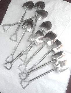 New Fun Set of 10 Shovels Spades Silvertone Lightweight Assortment Party Favors